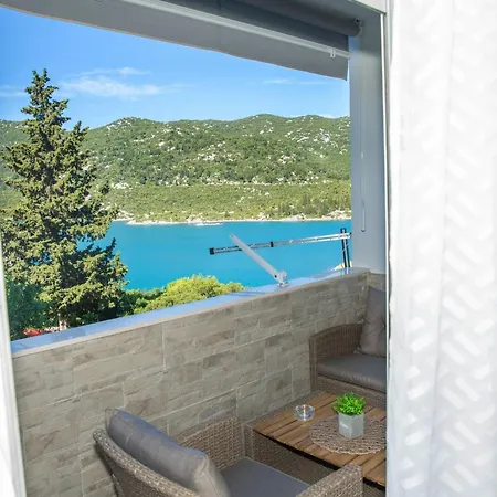 Matko - Two Bedrom With View * Ploce (Dubrovnik-Neretva)