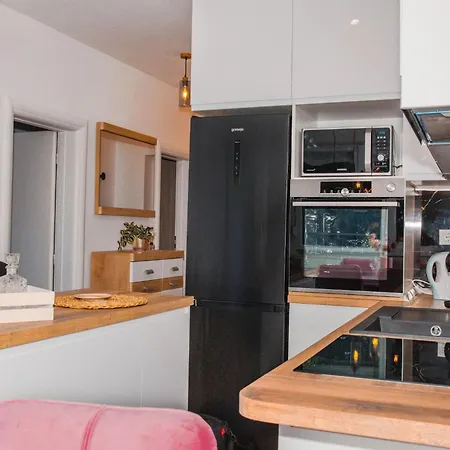 Matko - Two Bedrom With View * Ploce (Dubrovnik-Neretva)